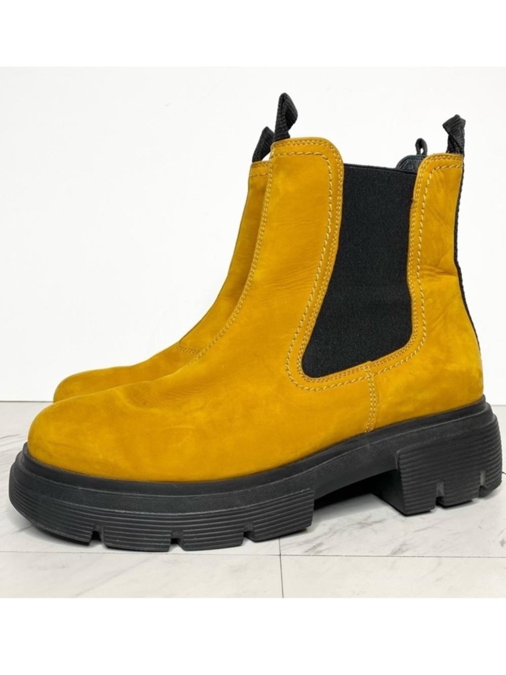 Paul Green Junior Lug Sole Chelsea Bootie 6 1/2